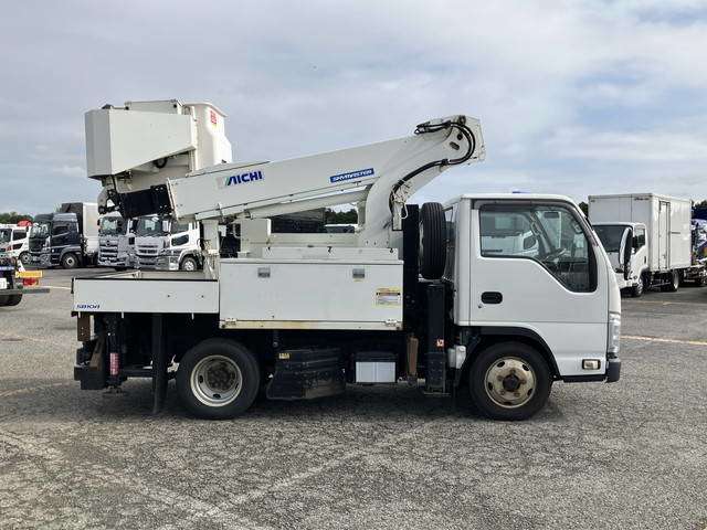 Isuzu Elf 5