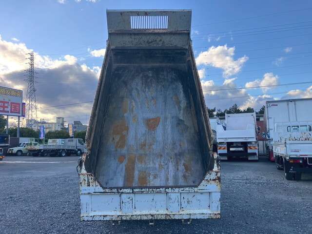 Mitsubishi Fuso Canter 12