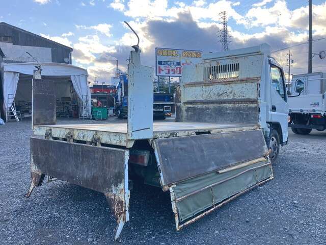 Mitsubishi Fuso Canter 9