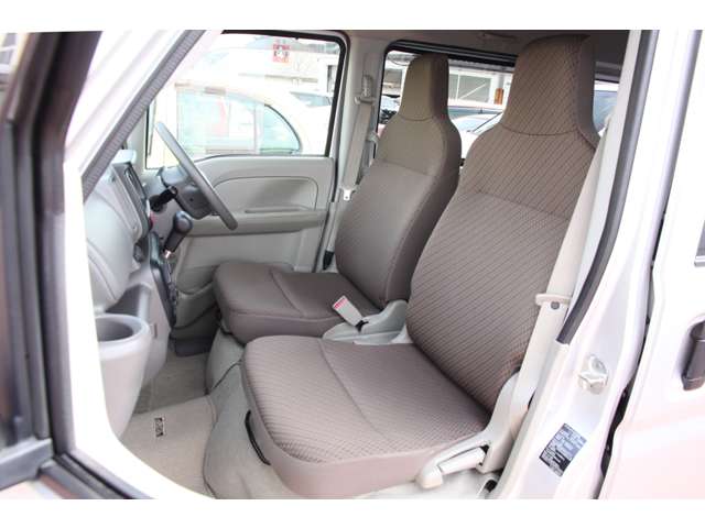 Nissan NV100 Clipper 11