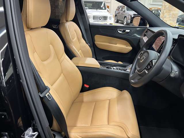 Volvo XC60 8