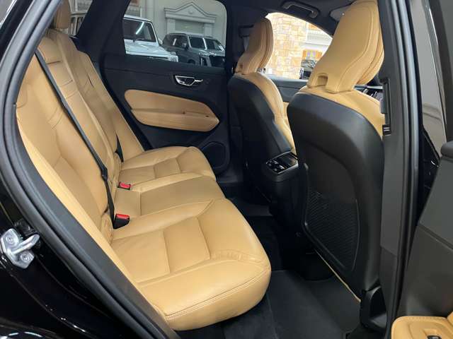 Volvo XC60 9