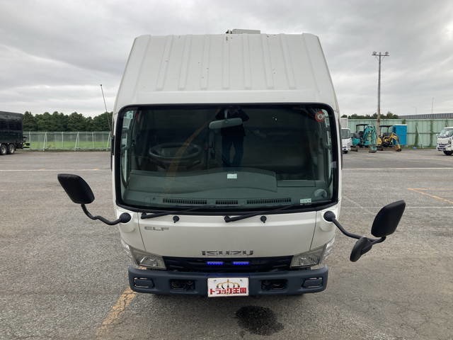 Isuzu Elf 8