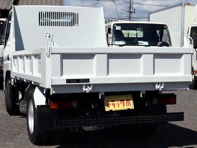 Mitsubishi Fuso Canter 7