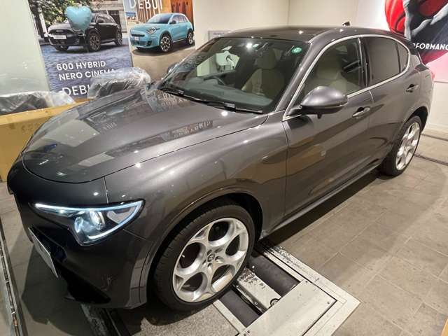 Alfa Romeo Stelvio 6