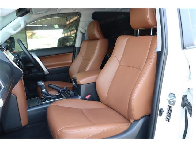 Toyota Land Cruiser Prado 6