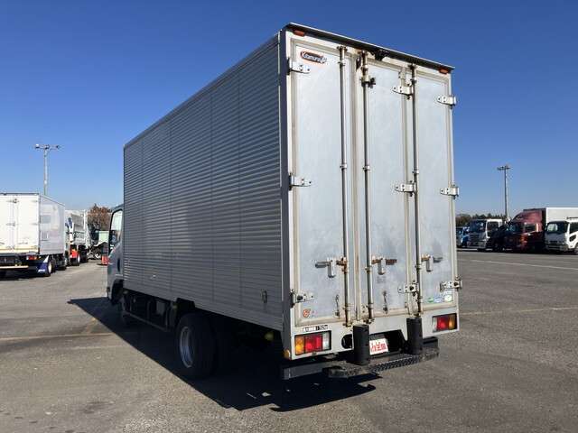 Isuzu Elf 3