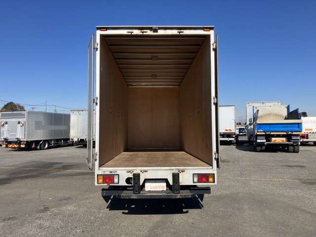 Isuzu Elf 9