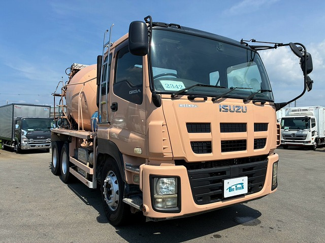 Isuzu Giga 3