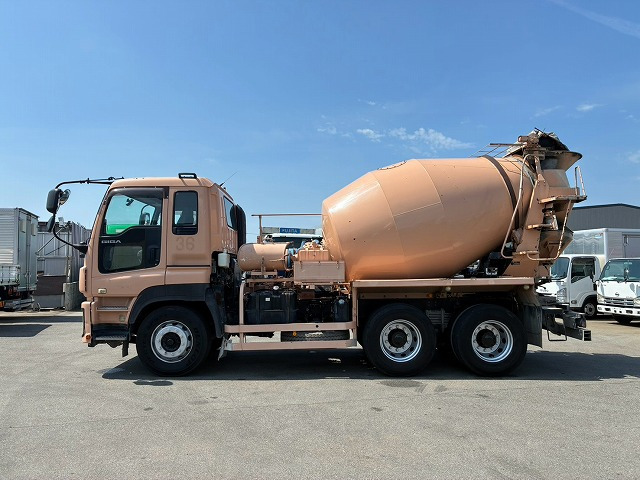 Isuzu Giga 10