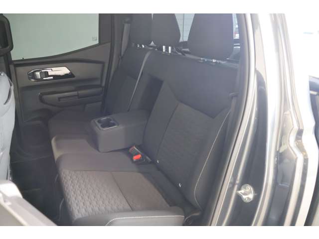 Mitsubishi Triton 7