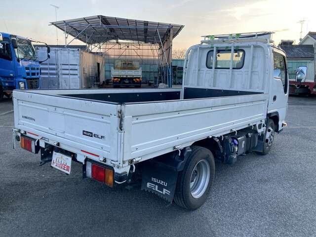 Isuzu Elf 2
