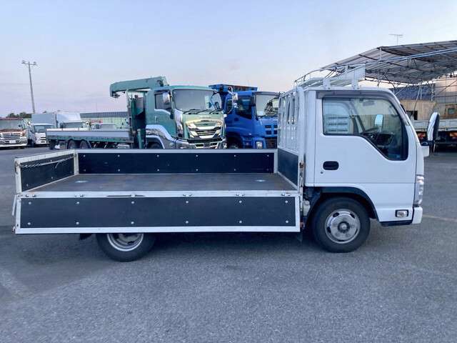 Isuzu Elf 7