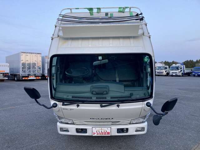 Isuzu Elf 9