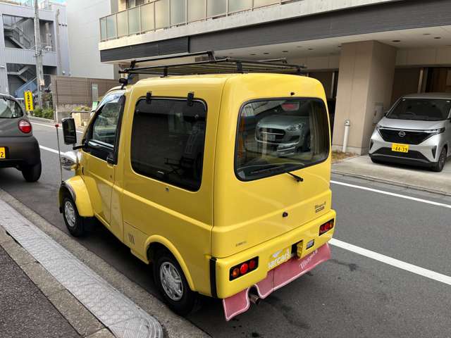 Daihatsu Midget II 9