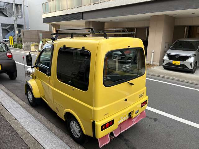 Daihatsu Midget II 10