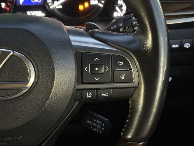 Lexus LX 11