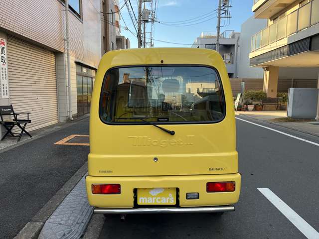 Daihatsu Midget II 8