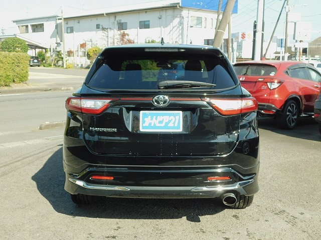 Toyota Harrier 4