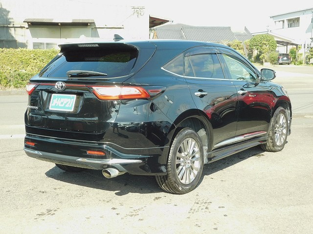 Toyota Harrier 5