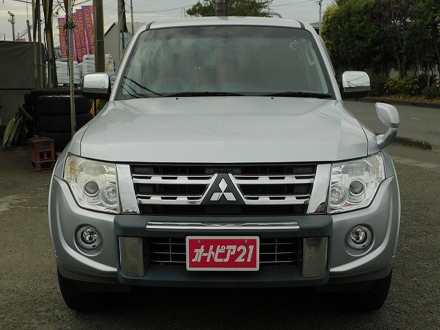 Mitsubishi Pajero 2