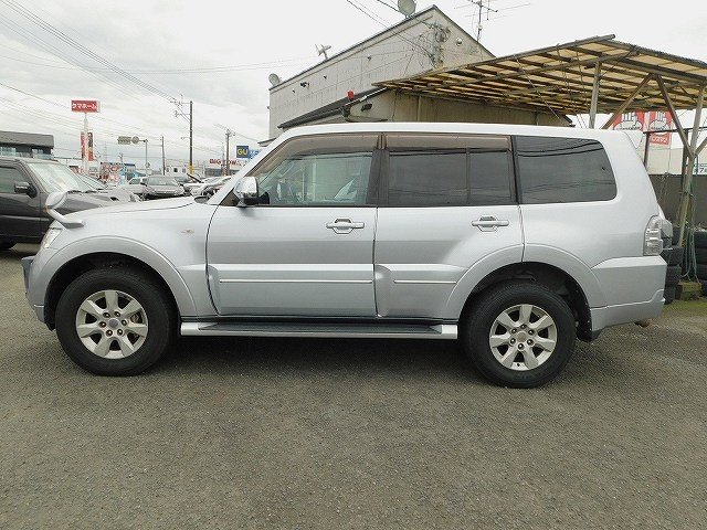 Mitsubishi Pajero 3