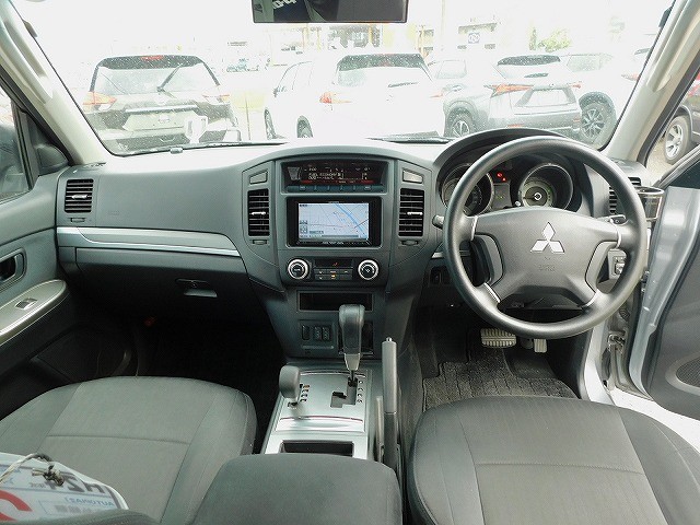 Mitsubishi Pajero 7