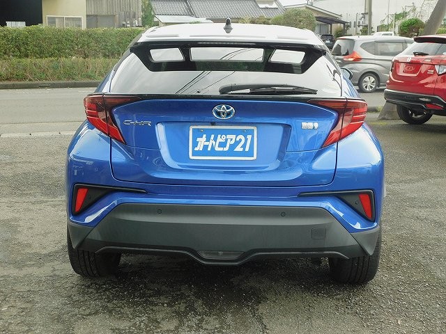Toyota C-HR 4