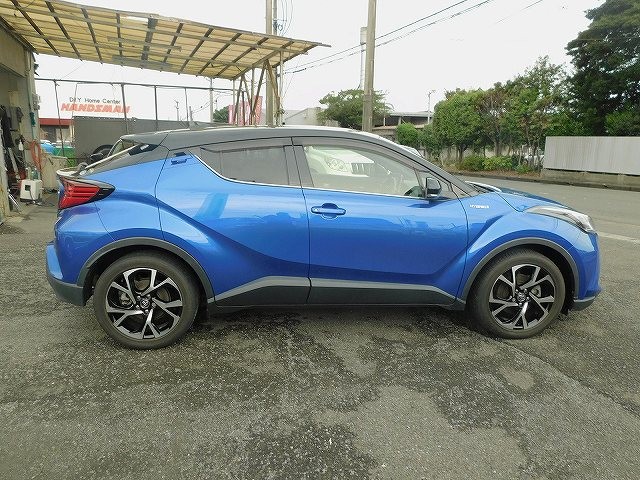 Toyota C-HR 6