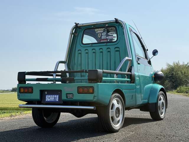 Daihatsu Midget II 11