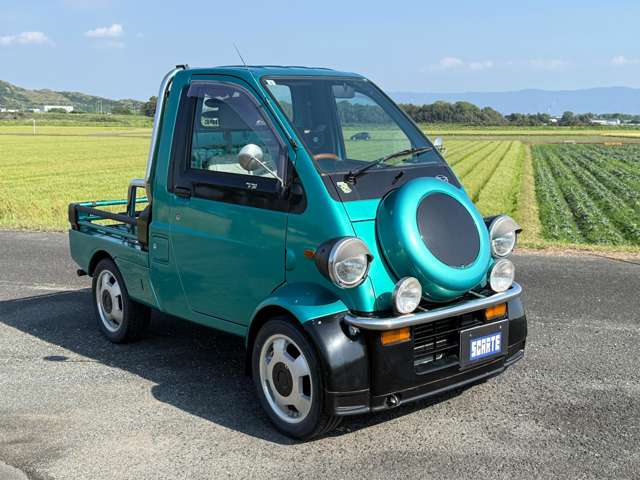 Daihatsu Midget II 2