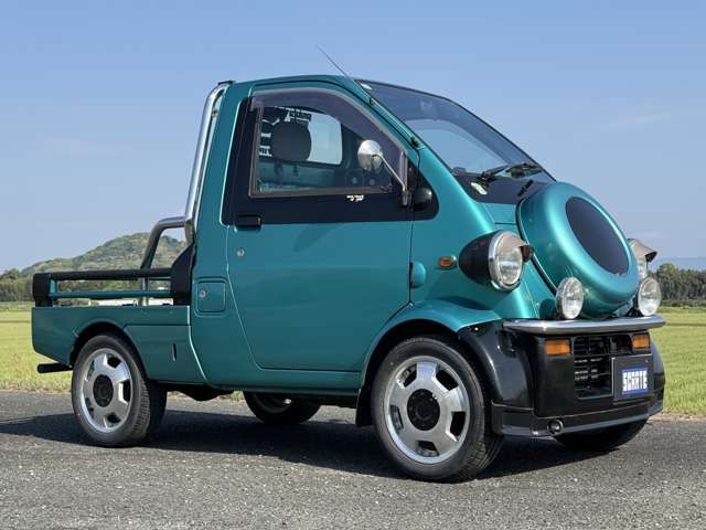 Daihatsu Midget II 6