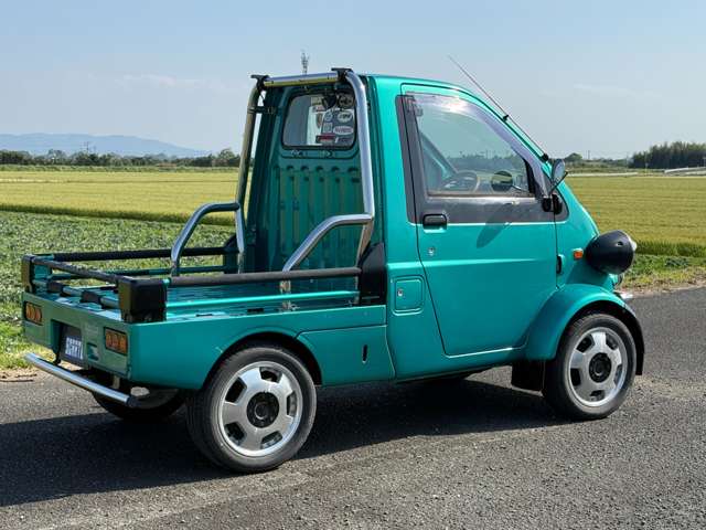 Daihatsu Midget II 9