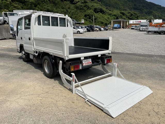 Isuzu Elf 7