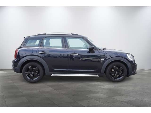 MINI Crossover 11