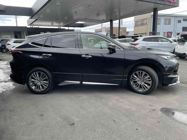 Toyota Harrier 4