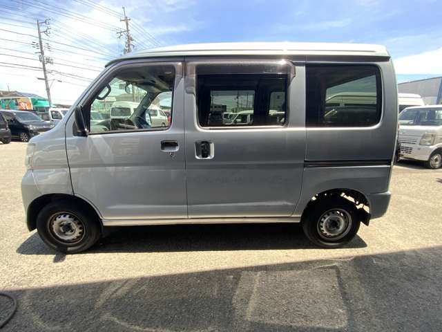 Daihatsu Hijet Cargo 3