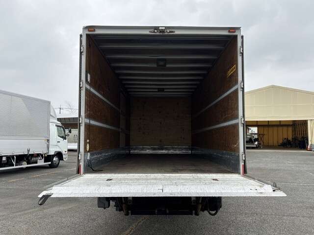 Isuzu Forward 11