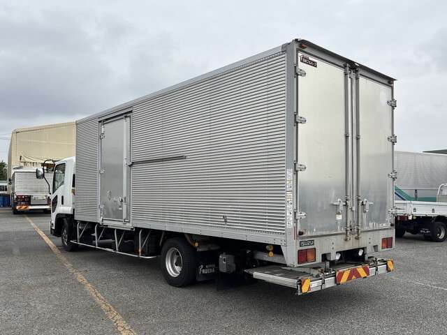 Isuzu Forward 3