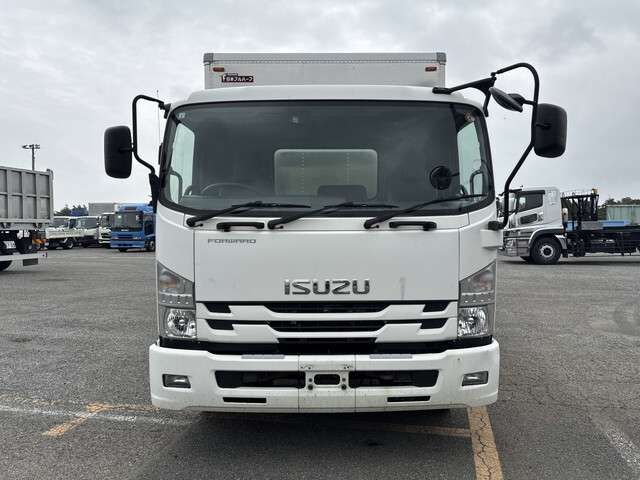 Isuzu Forward 8