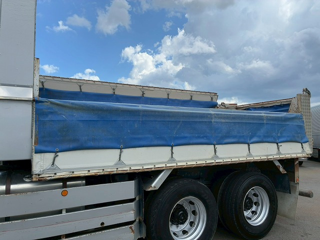 Mitsubishi Fuso Super Great 12