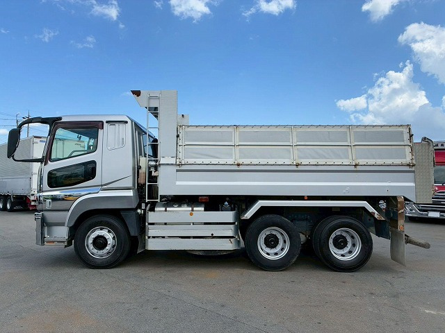Mitsubishi Fuso Super Great 10