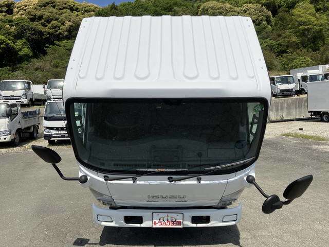 Isuzu Elf 7