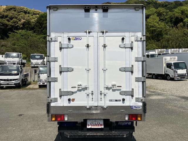 Isuzu Elf 8