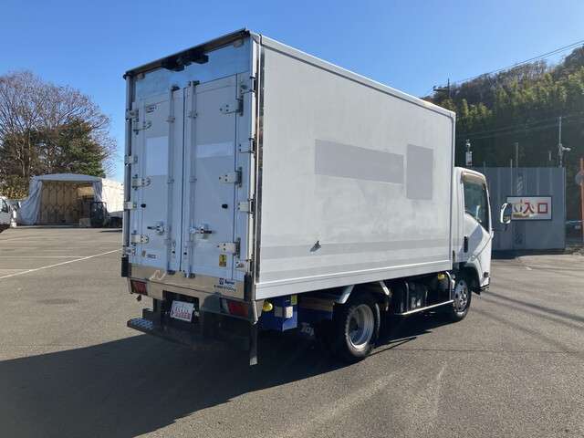 Isuzu Elf 2