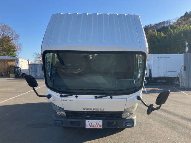 Isuzu Elf 8
