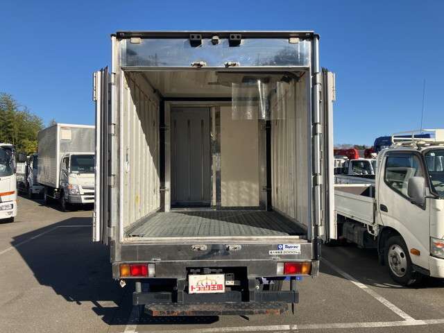 Isuzu Elf 10