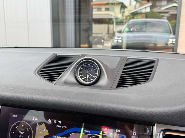 Porsche Macan 4