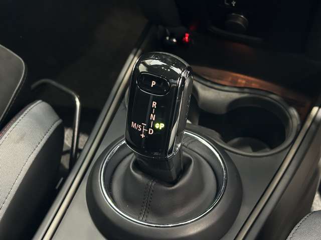 MINI Crossover 11