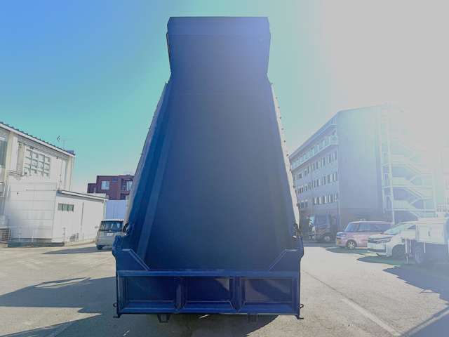 Mitsubishi Fuso Super Great 3